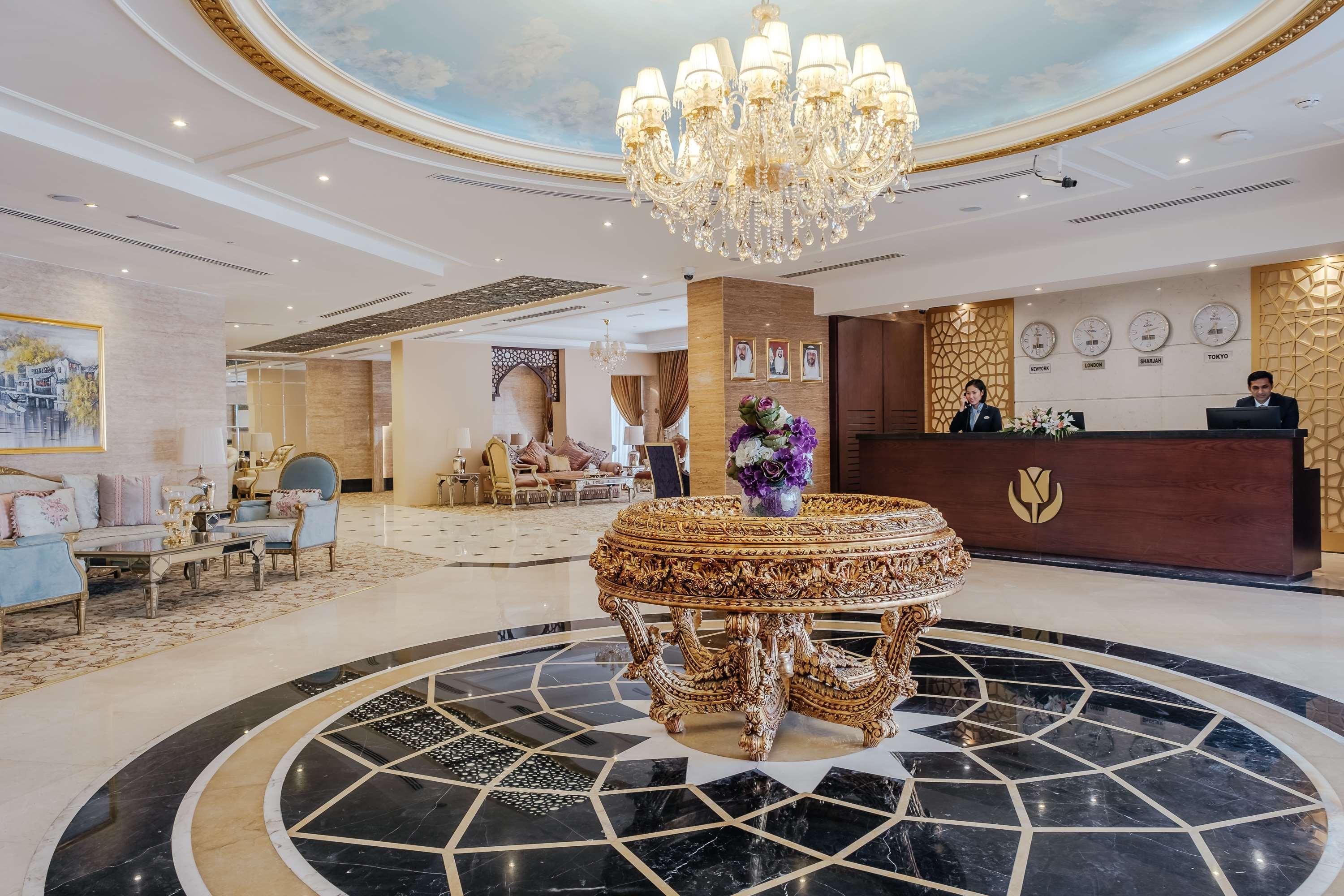 Tulip Inn Al Khan Hotel Шарджа Экстерьер фото