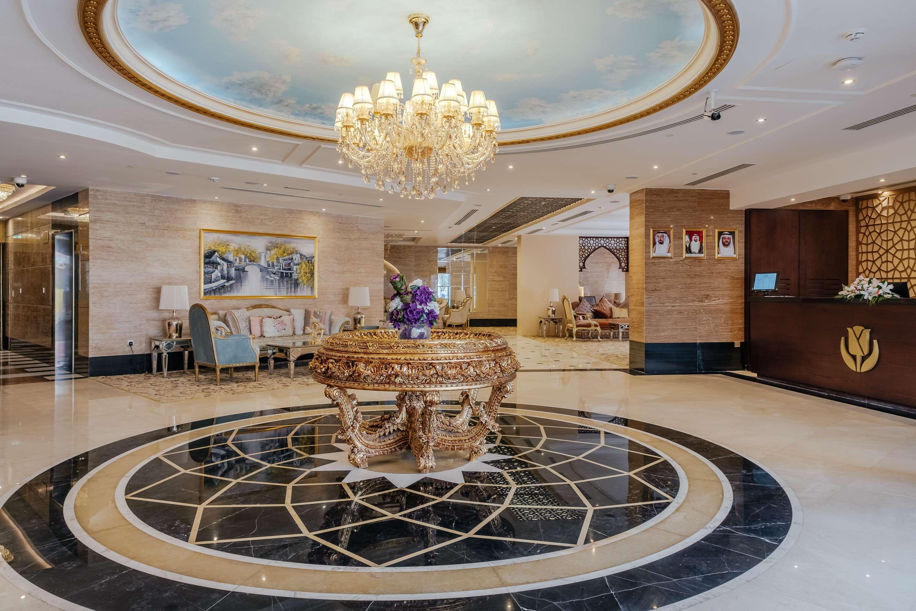 Tulip Inn Al Khan Hotel Шарджа Экстерьер фото